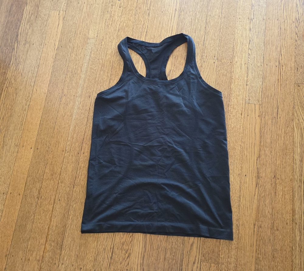 2 lululemon athletica Black Gray Swiftly Tanks - Picture 10 of 12